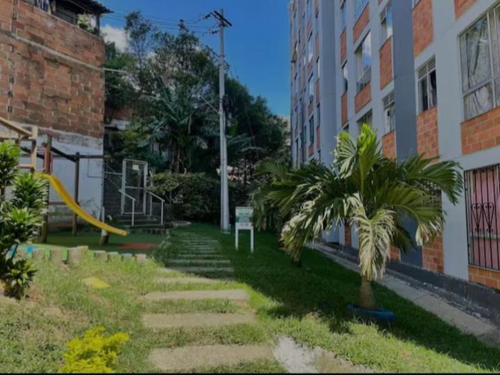 Vistas Lindas Cerca Centro Medellin